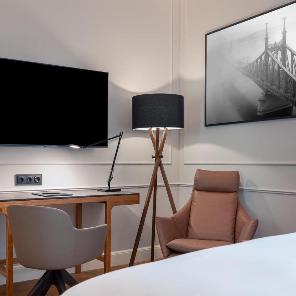 Radisson Collection Hotel, Basilica Budapest — 