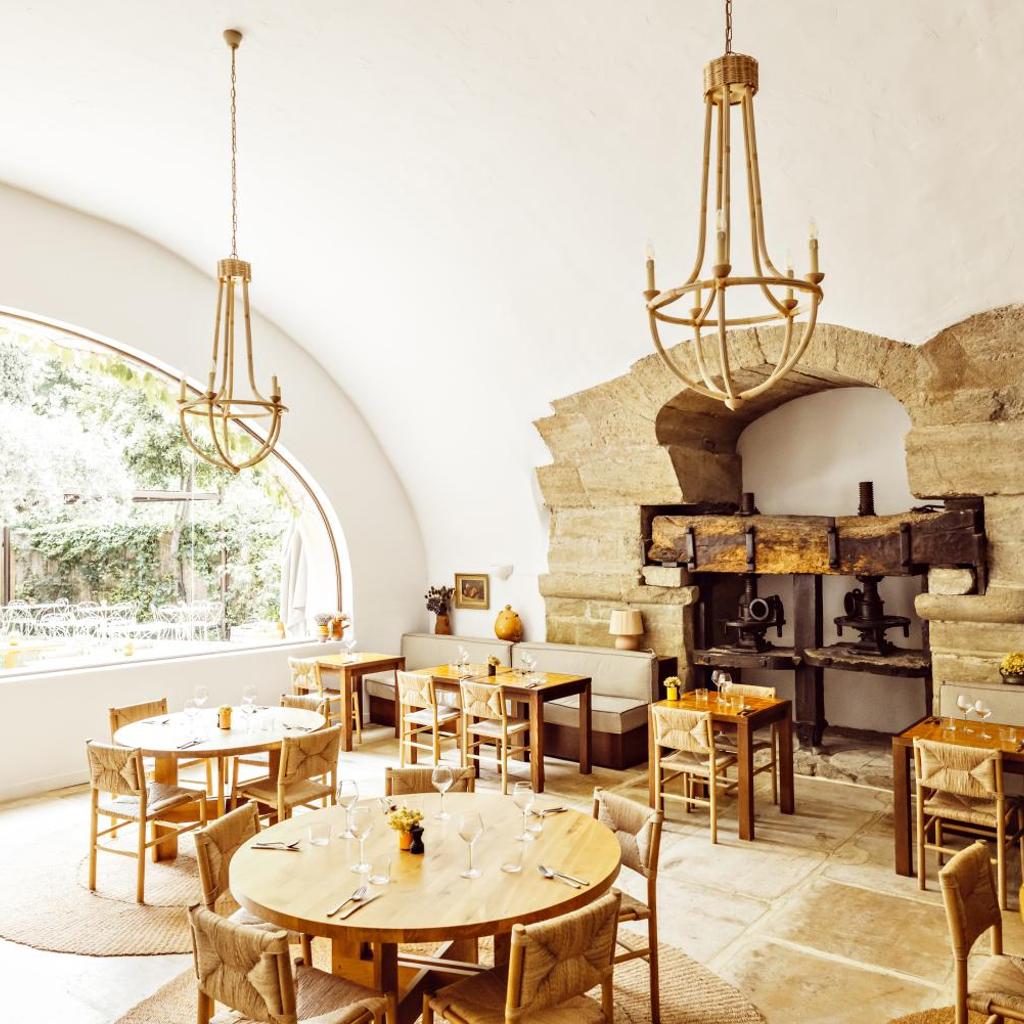 Le Moulin, Lourmarin, a Beaumier Hotel — 
