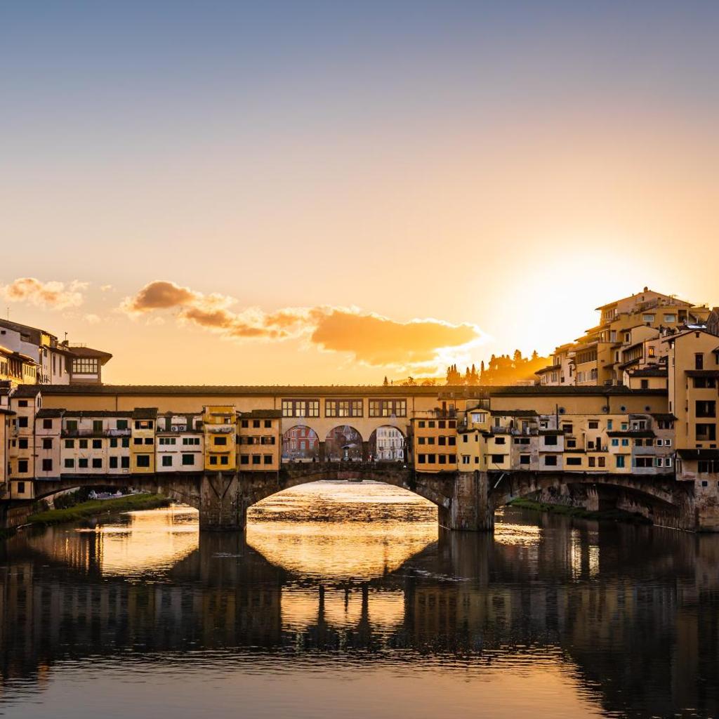 Photograph of 15 min Ponte Vecchio - Oltrarno Luxury Apartment