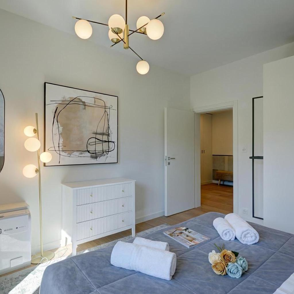 Image 92 - Boutique Homes