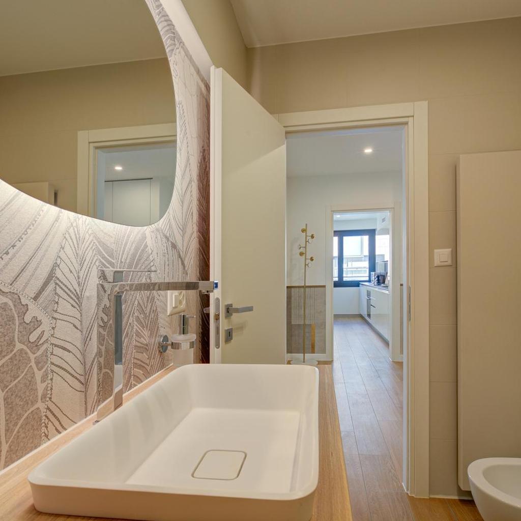 Image 100 - Boutique Homes