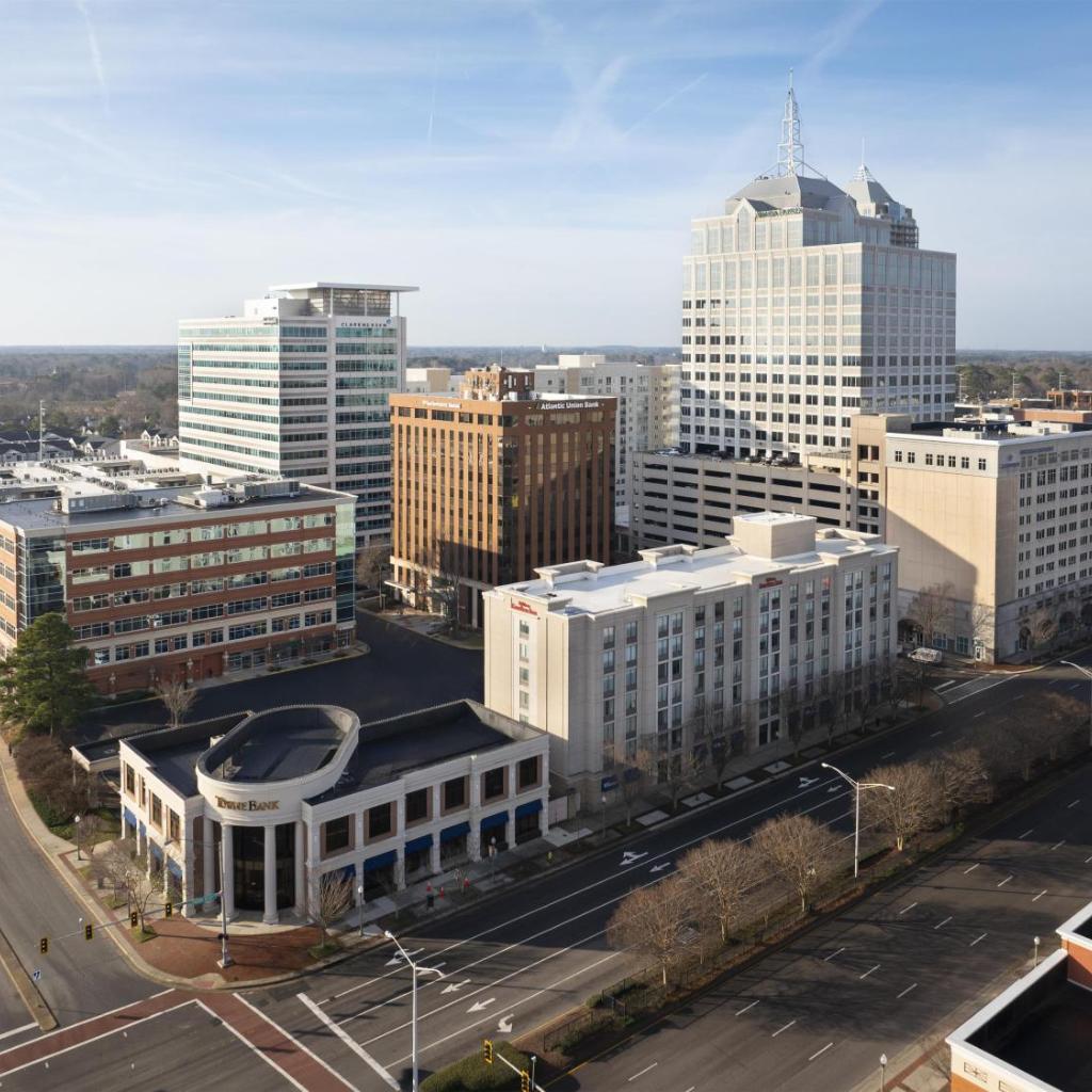 Photograph of Hilton Garden Inn Virginia Beach Town Center
