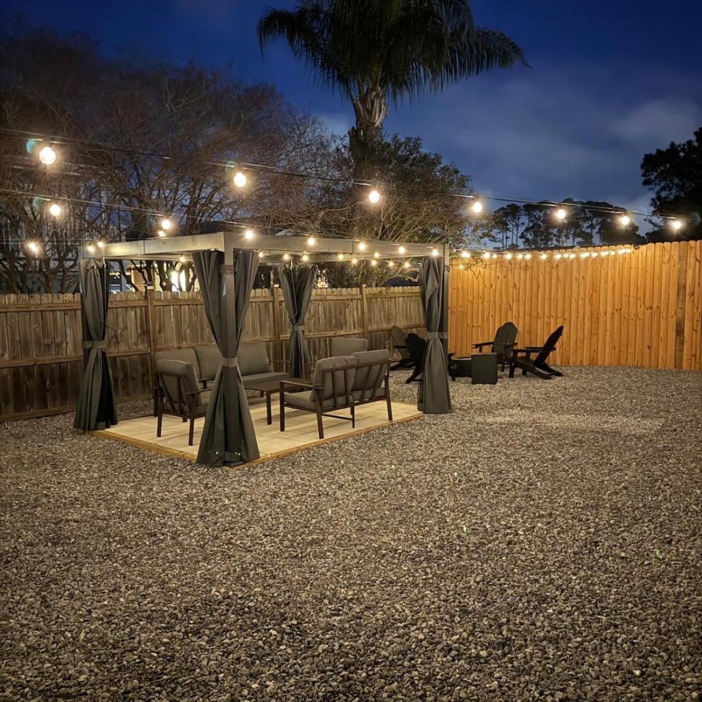 Photograph of Sunset Beachside Getaway, 6 mins WALK to the Beach