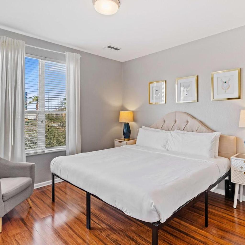 Photograph of 5026-11 Cozy 3BR Townhome Vista Cay Near Universal