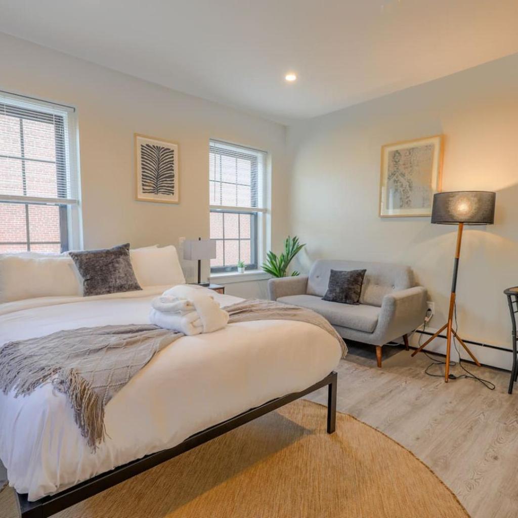 Photograph of Back Bay Stylish Studio