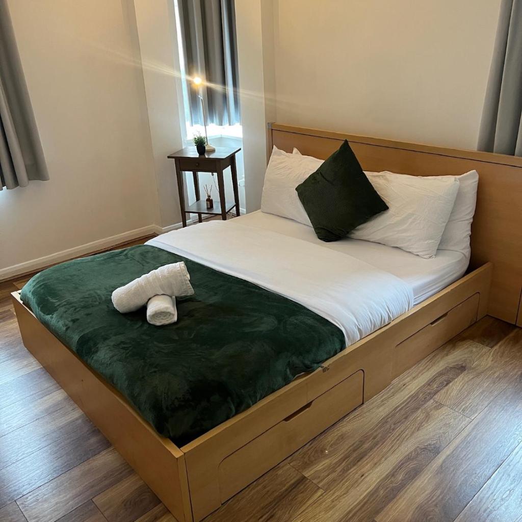 Photograph of Comfy Spacious Home-Near Canary Wharf & O2-Free Gated Parking