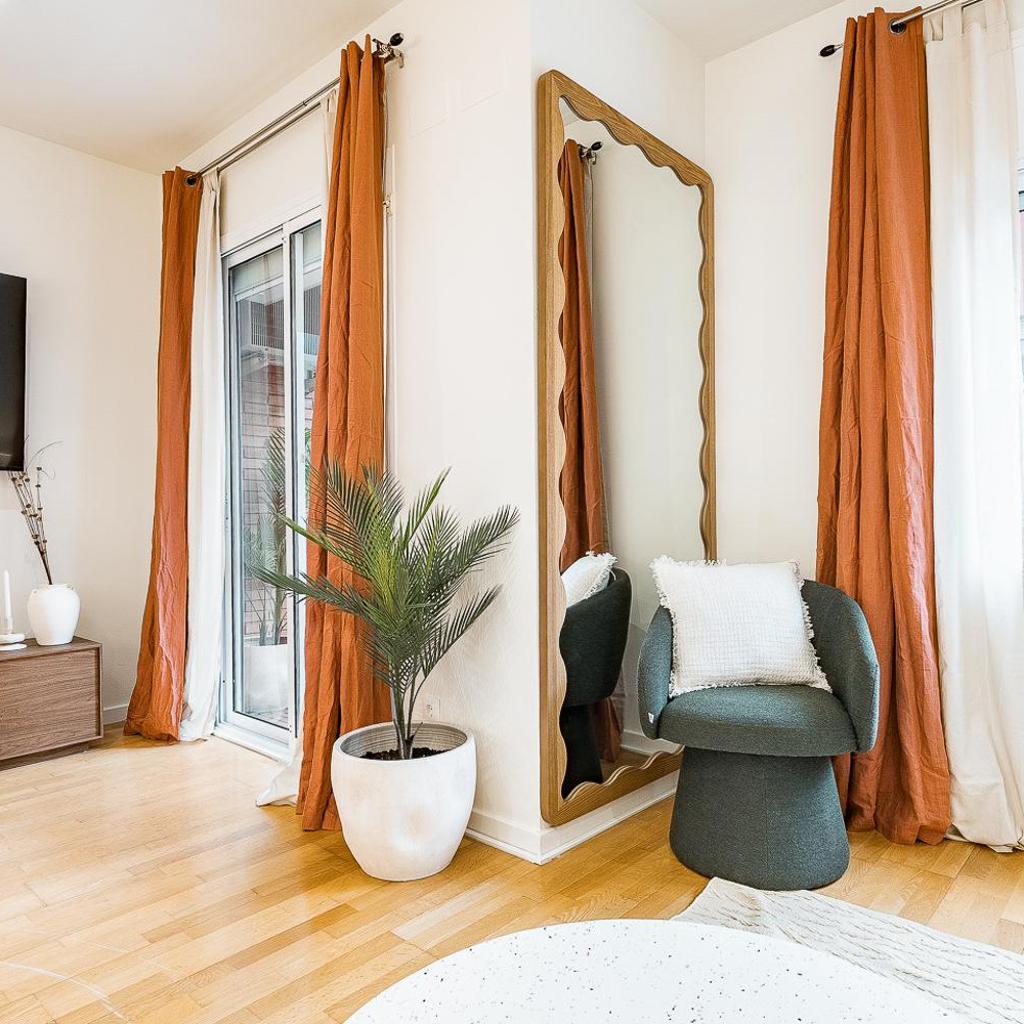 Photograph of Beautiful apartment with Balcony in Barcelona