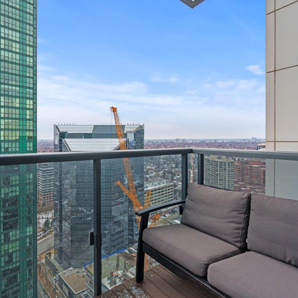 Photograph of 1 Bedroom 1 Bathroom Condo Sheppard Metro North York Toronto