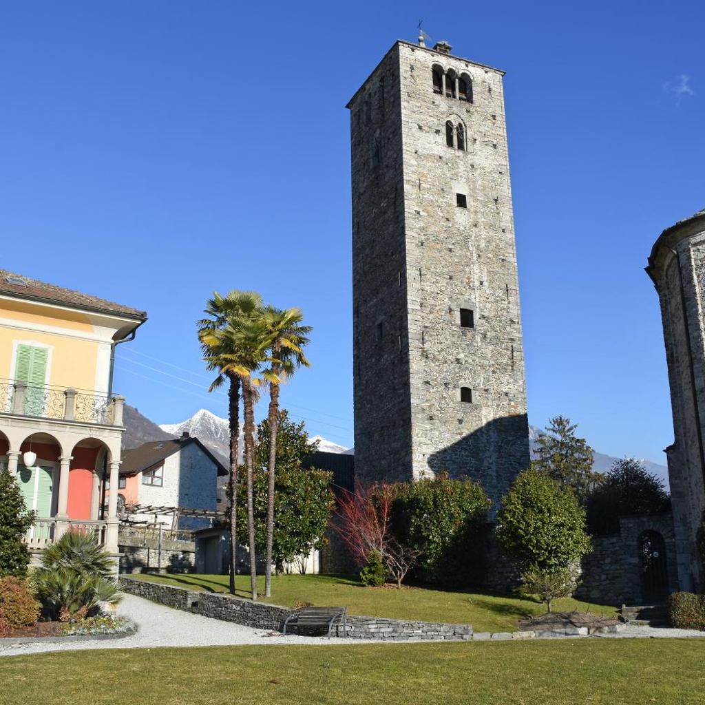 Image 33 - Locarno Area: Quiet Lake view escape 2 - Happy Rentals