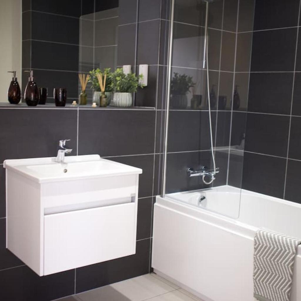 Photograph of Lovely 2 Bed Apartment, Sleeps 6, Edinburgh