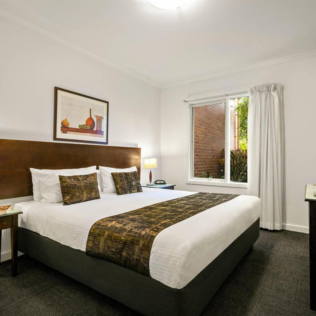 Photograph of Comfort Apartments Royal Gardens