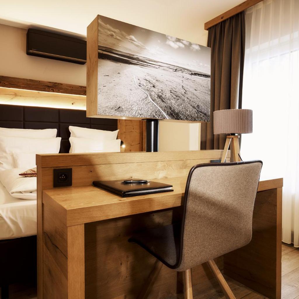 Hotel Bütgenbacher Hof — 