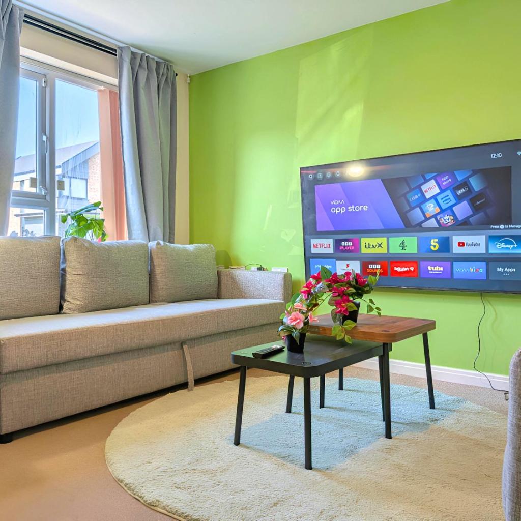 Photograph of Spacious 4BR Home Near Central Liverpool Parking