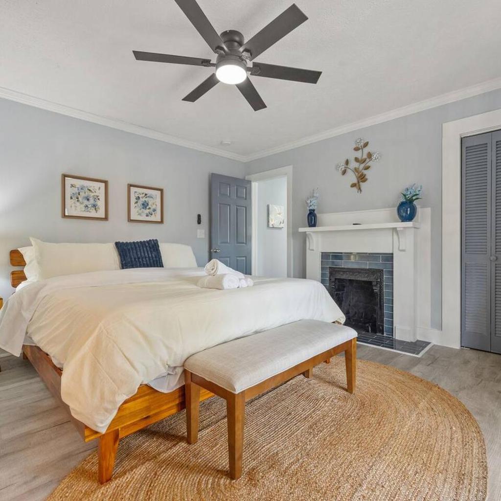 Photograph of West End Duplex w/ Patio Near BeltLine