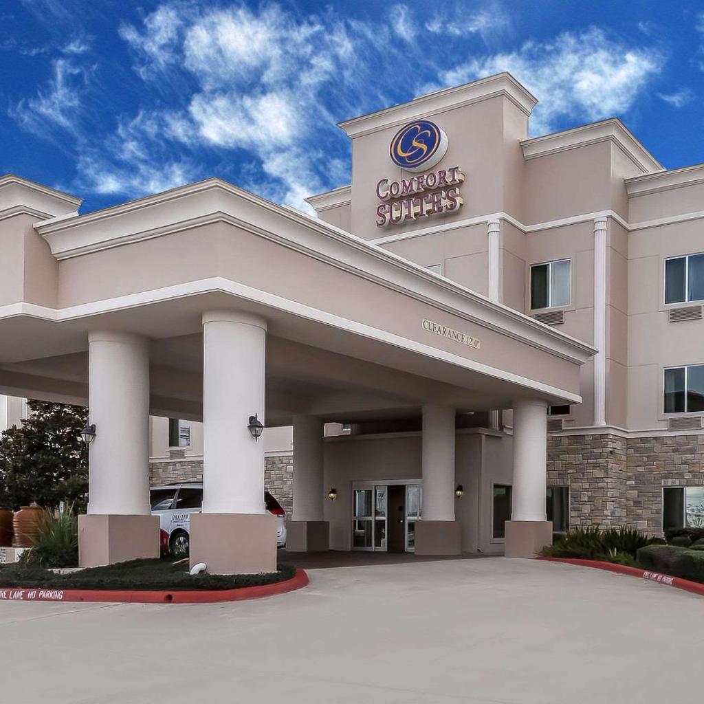 Photograph of Comfort Suites Houston IAH Airport - Beltway 8