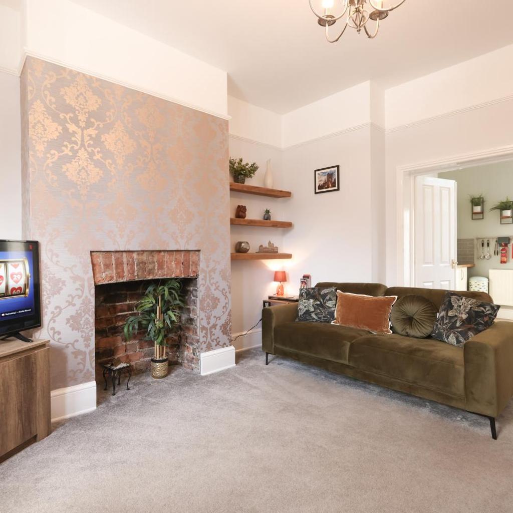 Photograph of Bootham Apartment 32 - Free Parking - Five minute walk to York Minster