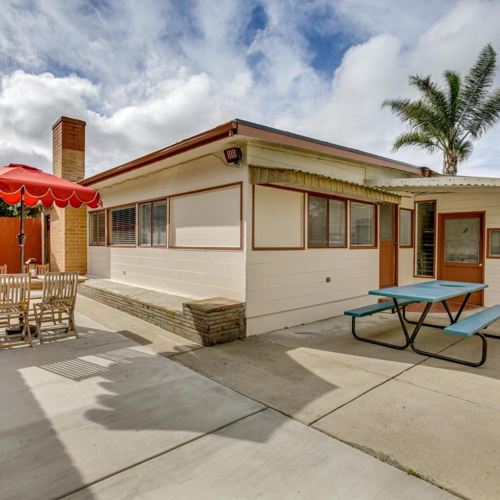Photograph of Gateway to Mission Bay & More! Gem w/ Tropical Bar
