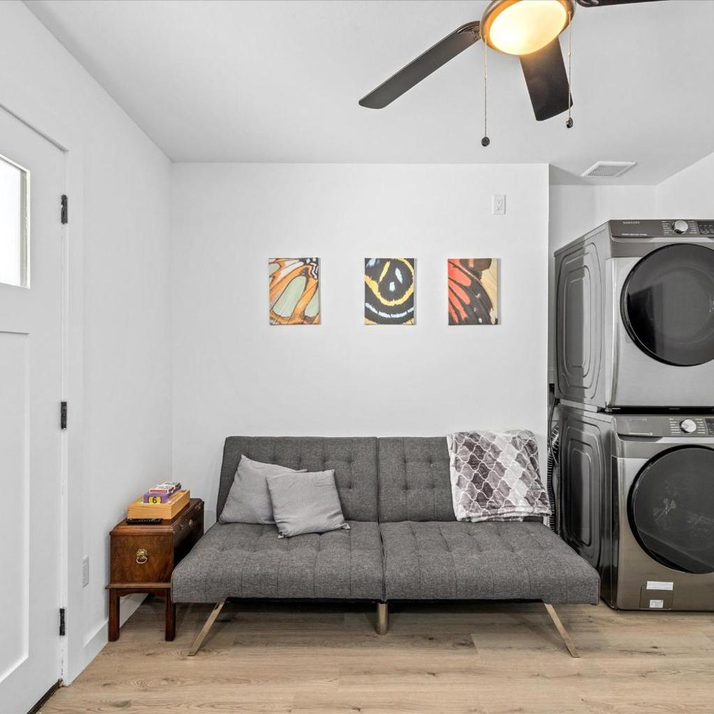 Photograph of Apt Near Downtown- WiFi TVs- Games- Pets - V3