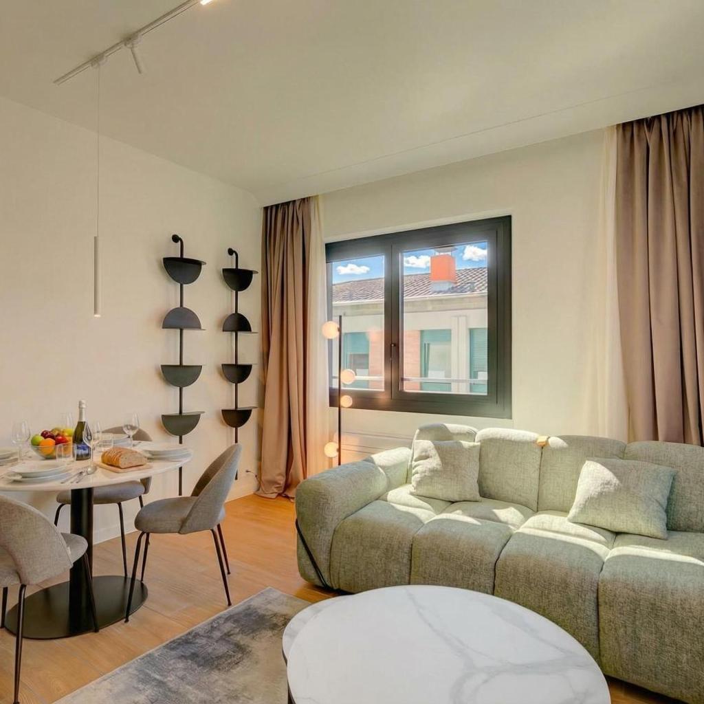 Image 118 - Boutique Homes