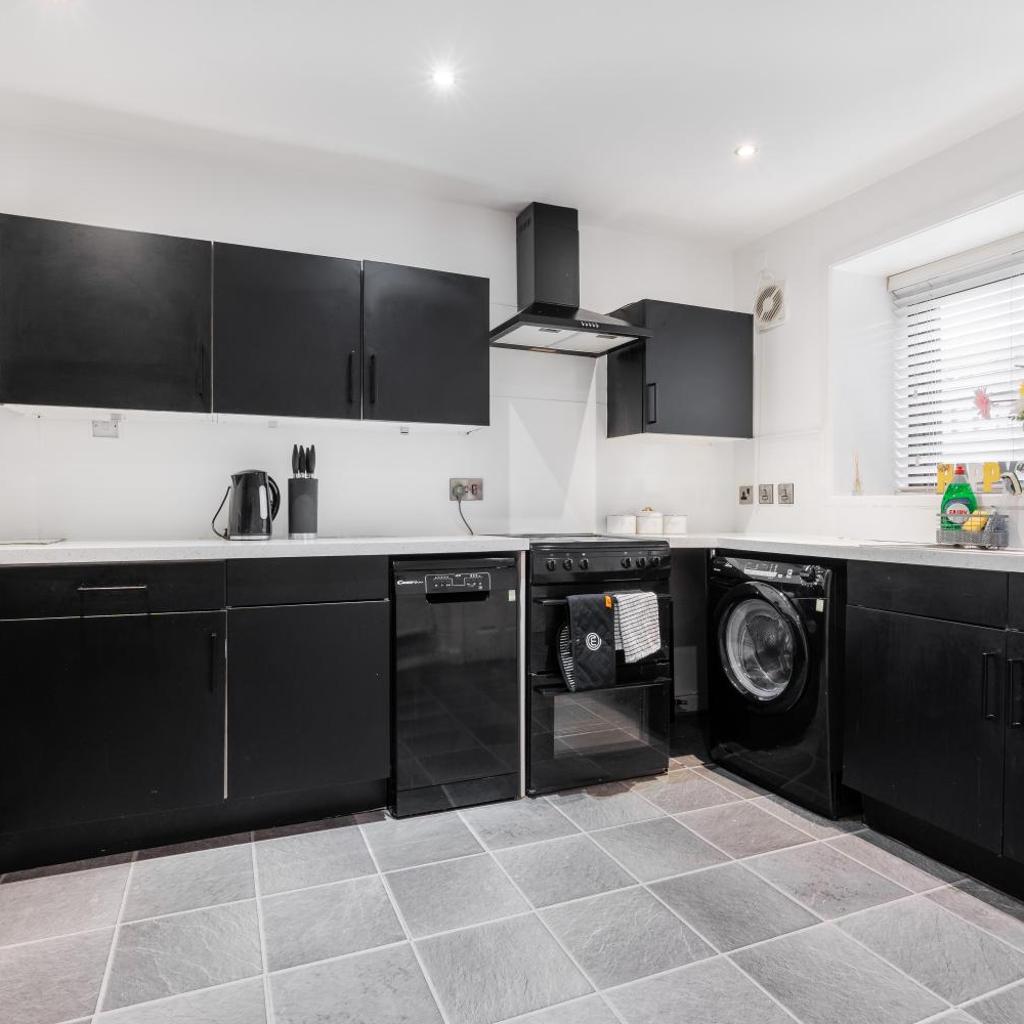 Photograph of Modern City Centre 3bd - Fire Pit - Free Parking