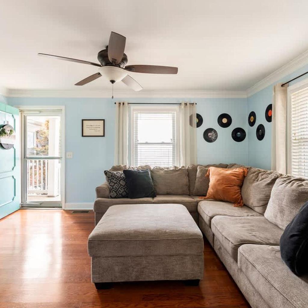Photograph of Cozy Nashville Retreat 10 Min to Broadway