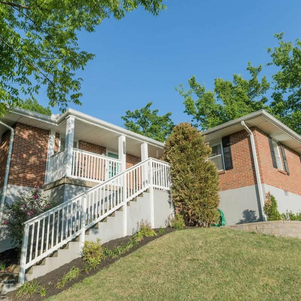 Photograph of Cozy Nashville Retreat 10 Min to Broadway