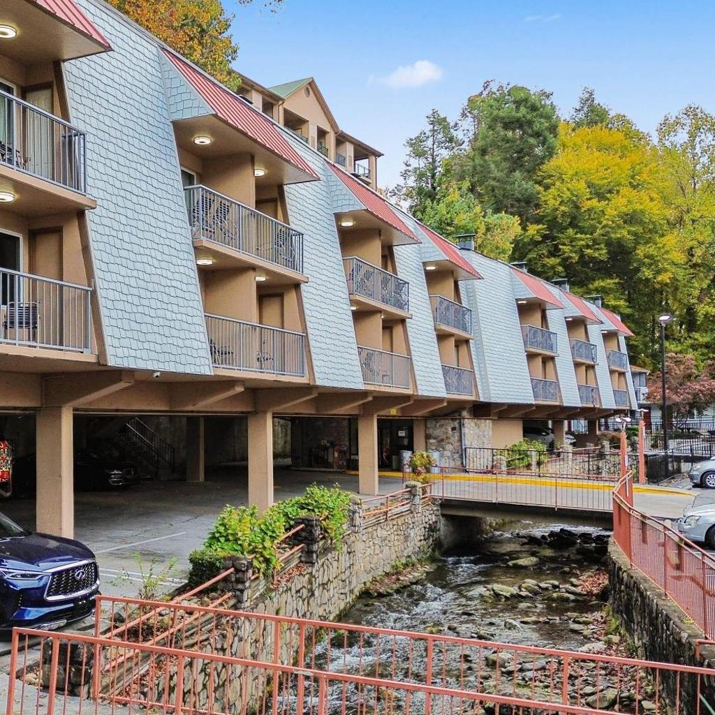 Photograph of Quality Inn Creekside - Downtown Gatlinburg