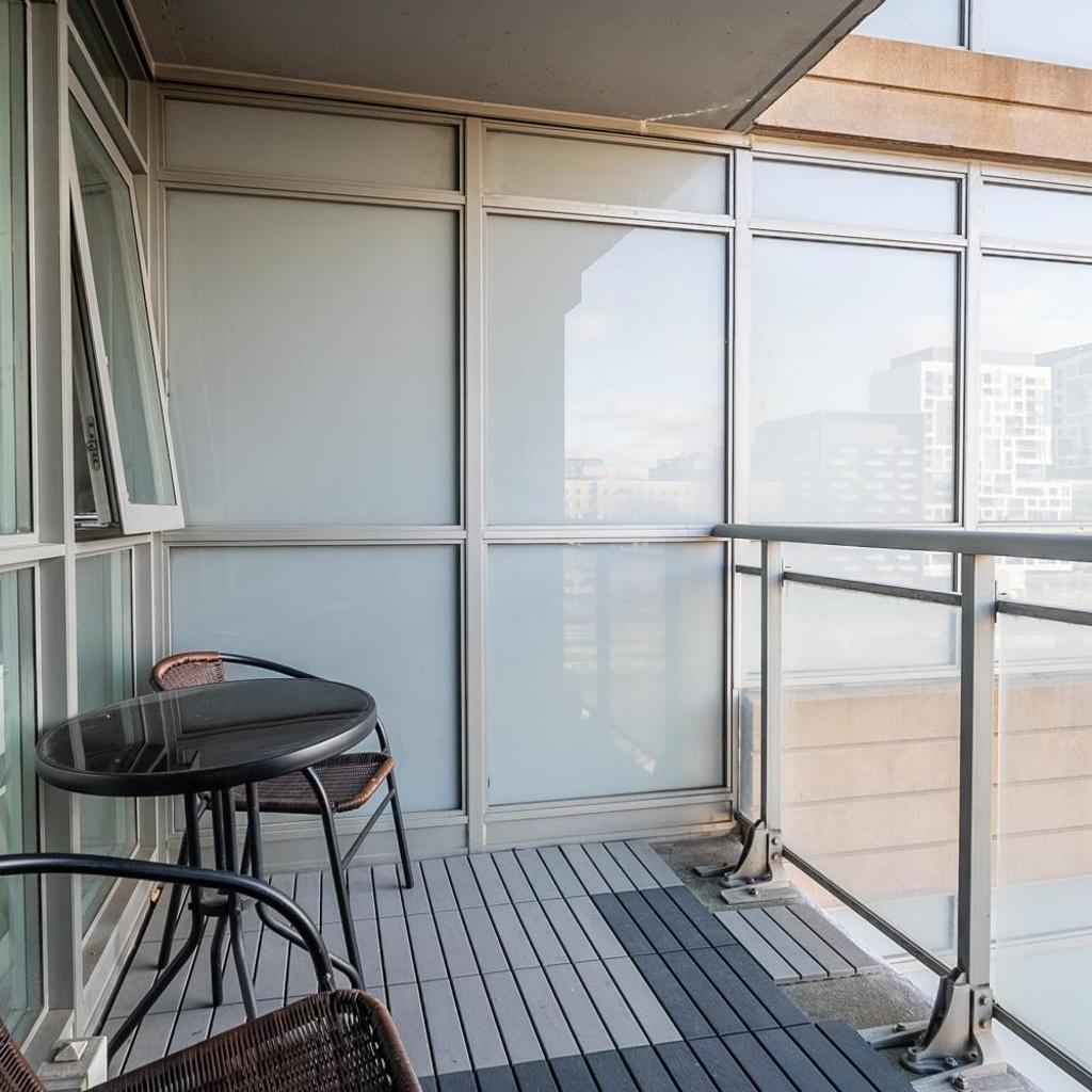 Photograph of Gorgeous 2Bedroom 2Bathroom Condo with Balcony in Downtown Toronto