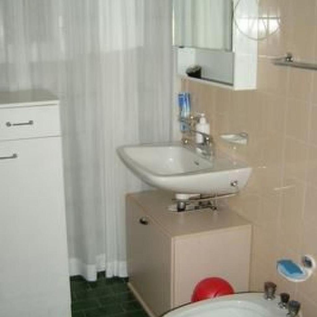 Image 9 - Apartment Freie Sicht auf See und Berge by Interhome