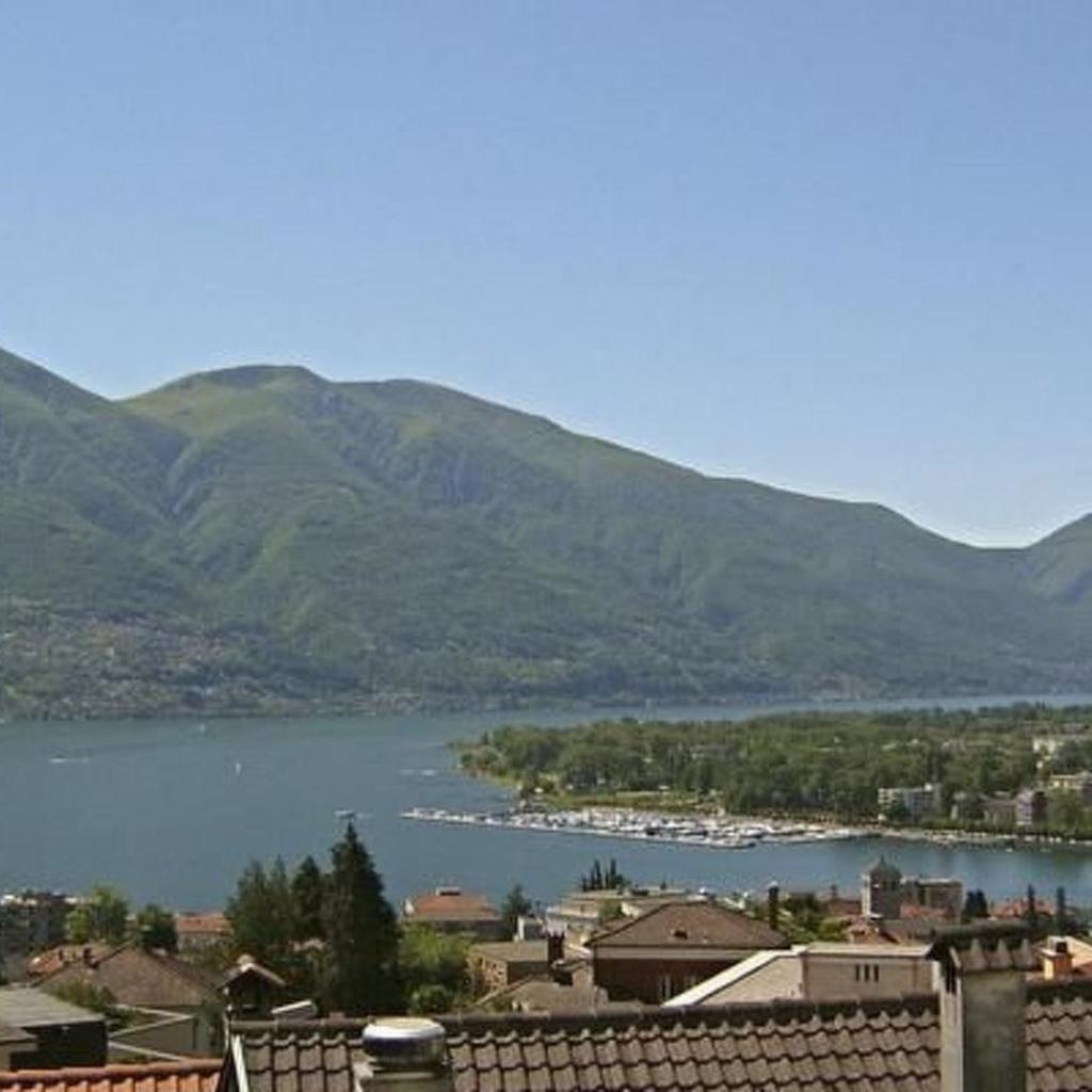 Image 7 - Apartment Freie Sicht auf See und Berge by Interhome