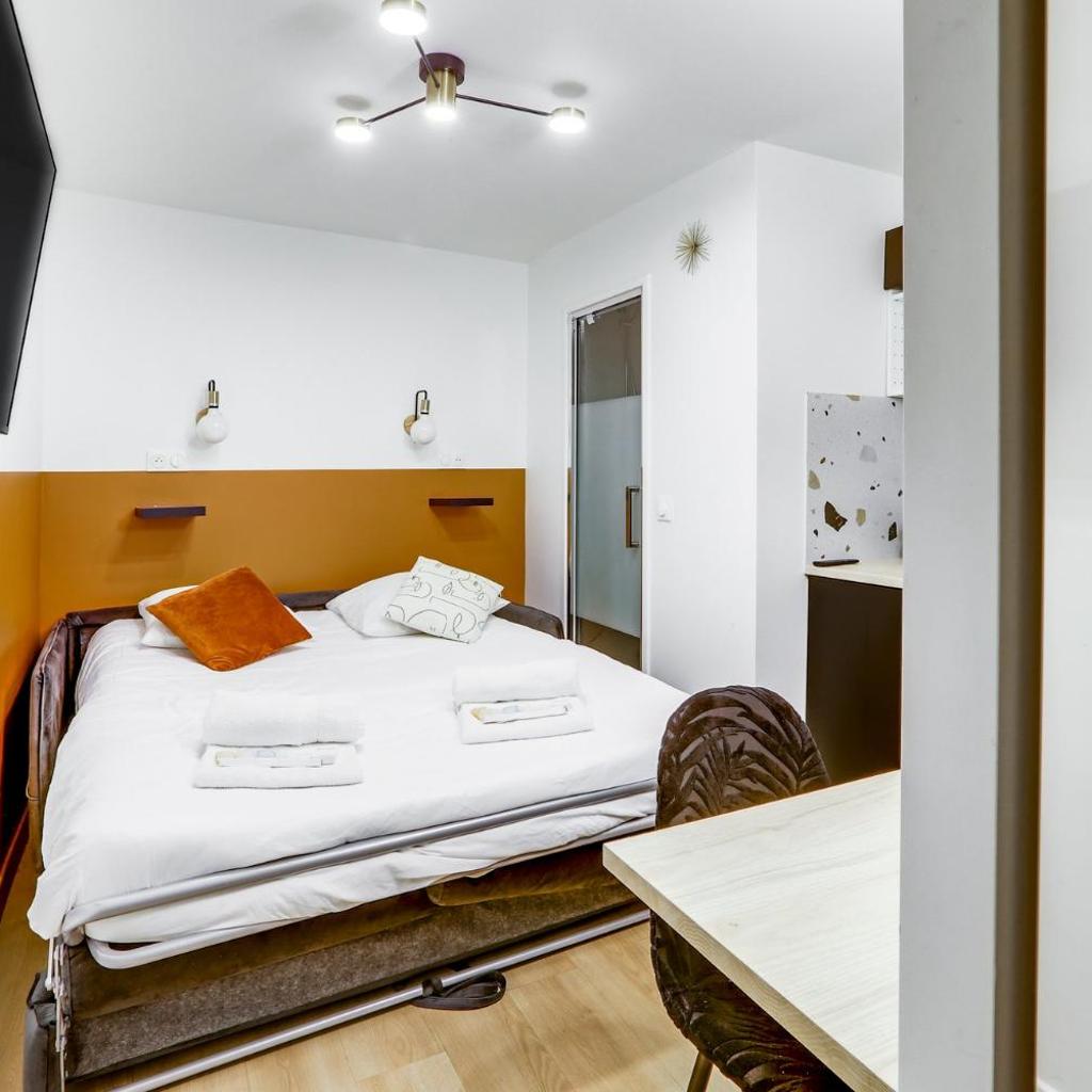 Photograph of 342 Suite Elena - Stunning Parisian apartment