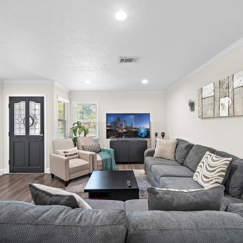 Photograph of Pool Stay Near DT, Heights WiFi Games Yard BBQ