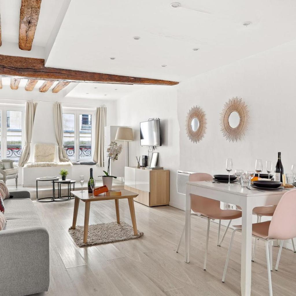 Photograph of Bluestay 112 - Élégant Appartement à Paris