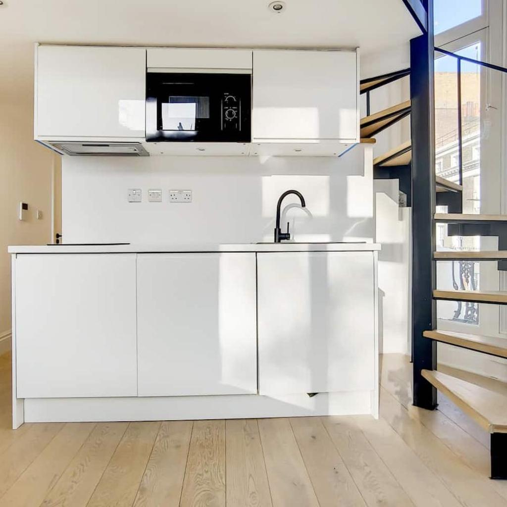 Photograph of Paddington Central Studios - 12