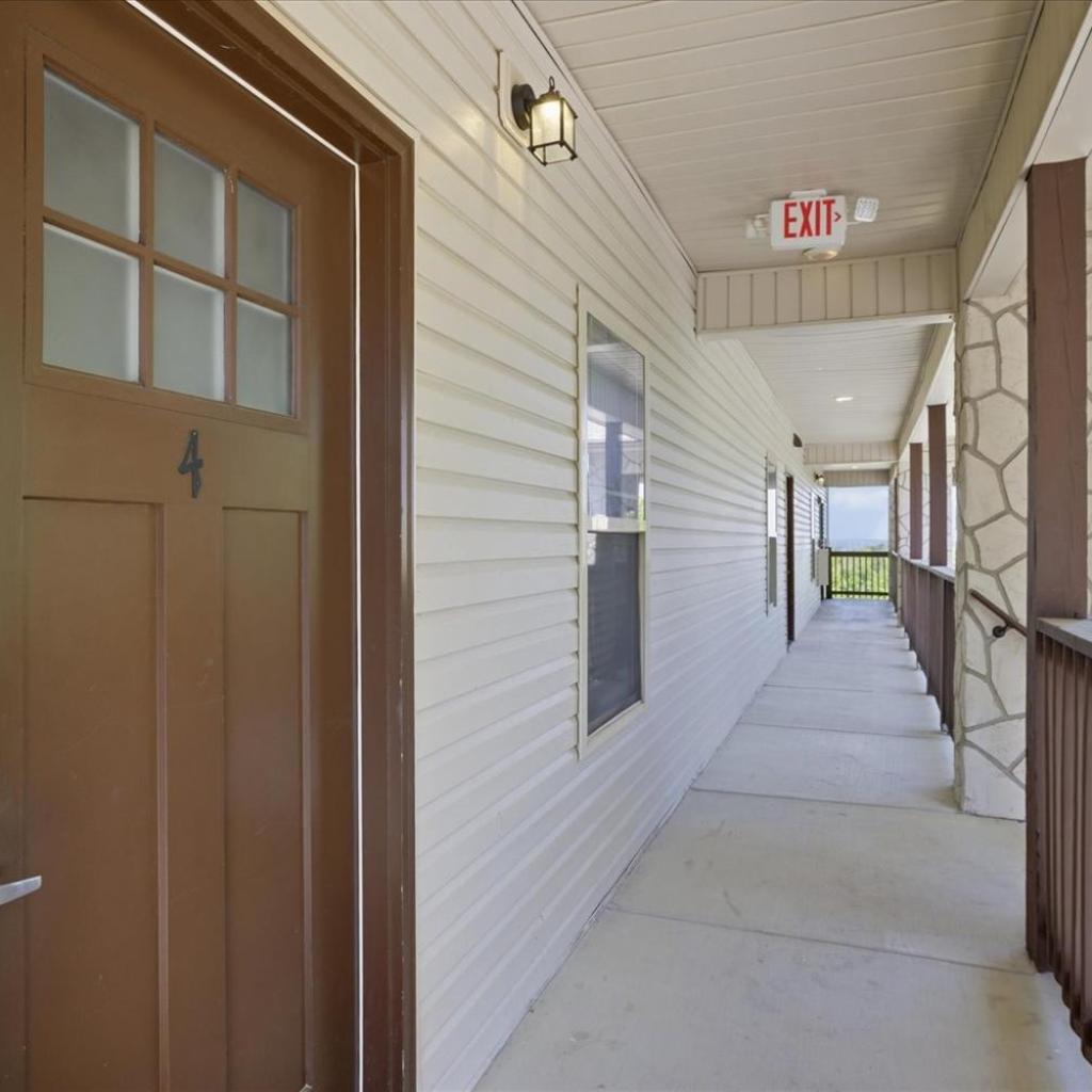 Photograph of Serenity Ridge Clubhouse Unit 4 - GroupsPoolWifi