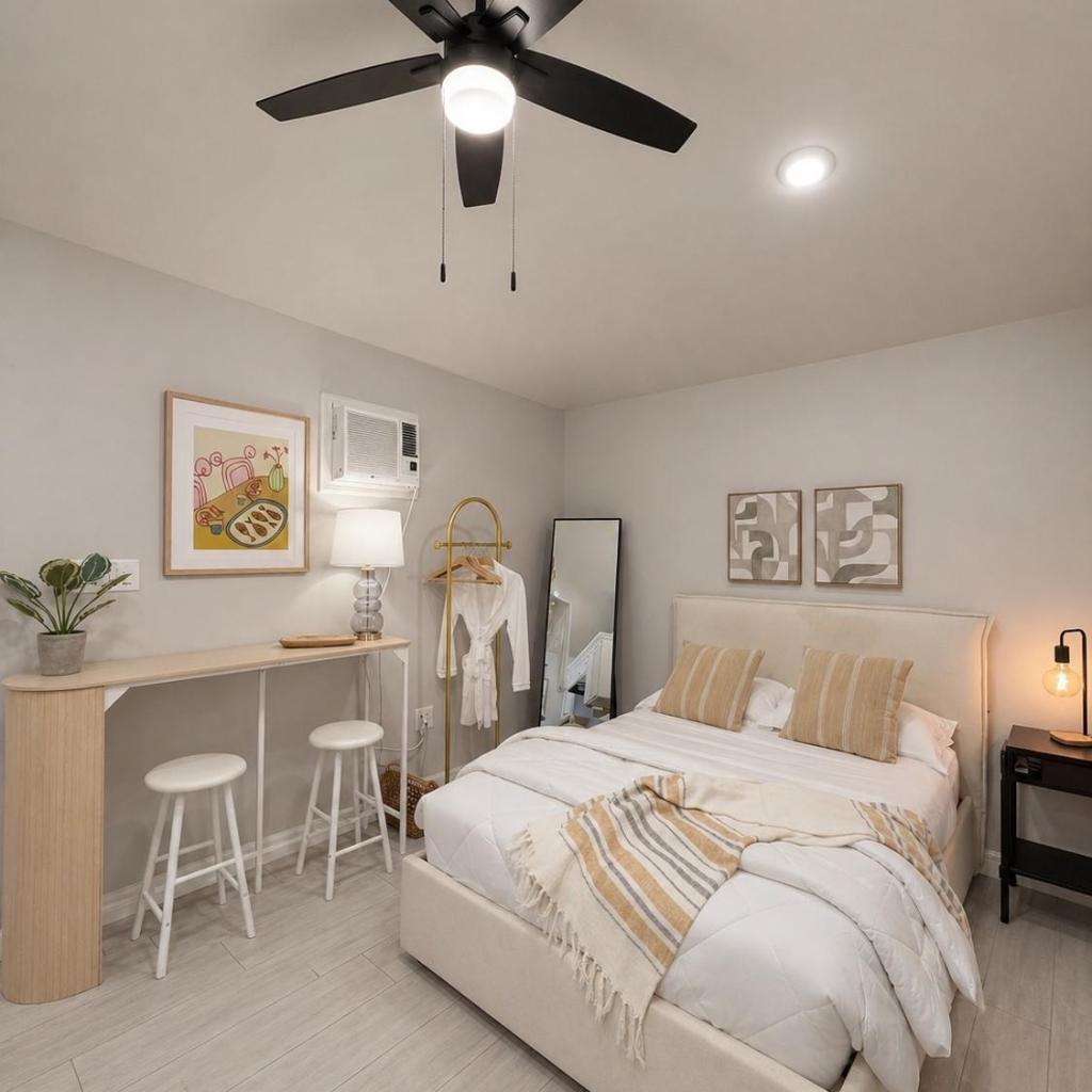 Photograph of Private modern guesthouse, near La Cantera/Medical Center