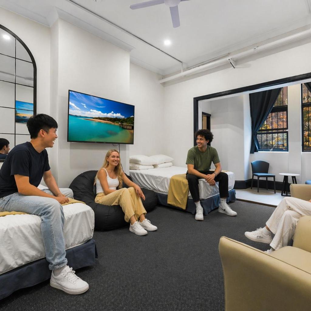 Photograph of London Gate Backpackers Hostel