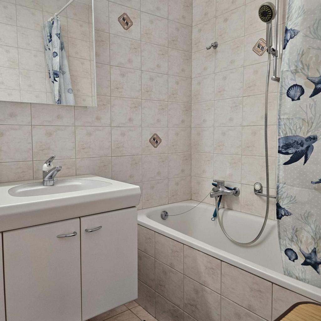 Image 14 - 4-Zi-WG Casa Sogno - Valle mit Kamin. Alleinlage im Rebberg!