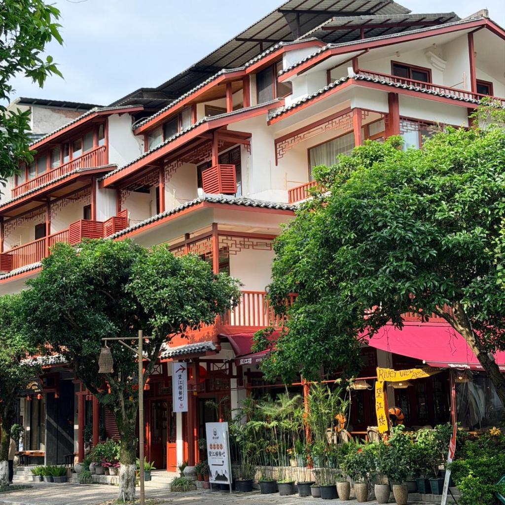 Yangshuo River View Hotel — 