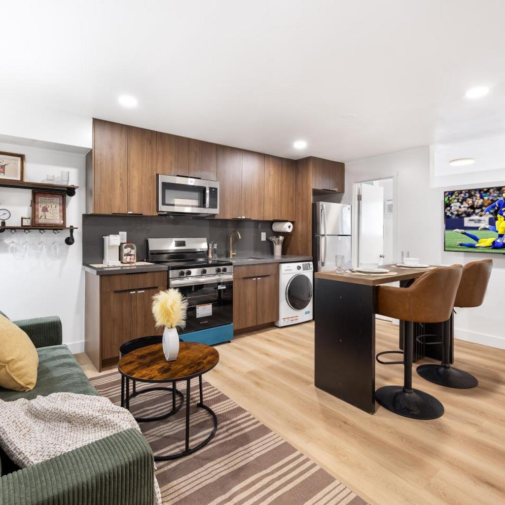 Photograph of STAYOO SUITES - Seattle Secret Garden