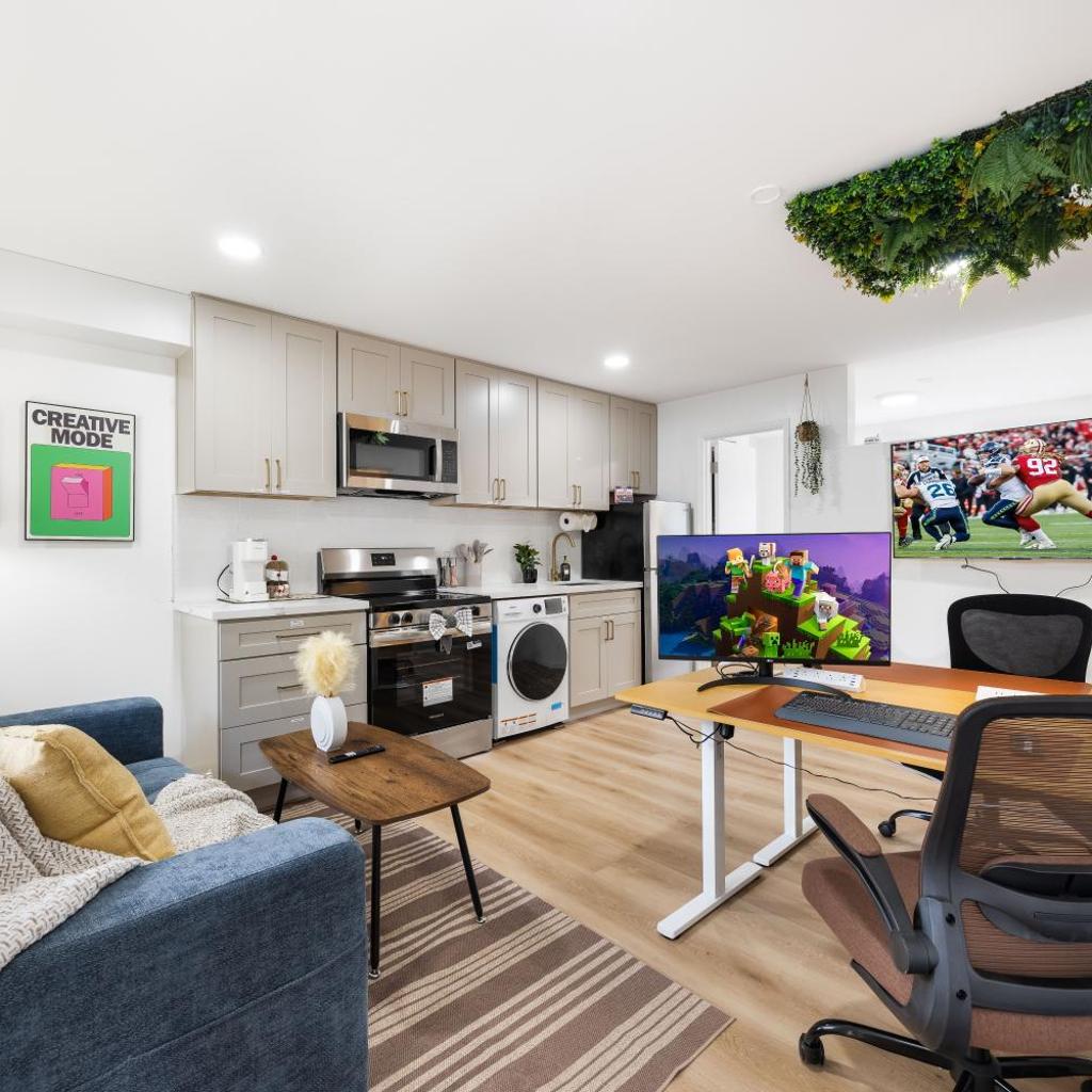 Photograph of STAYOO SUITES - Seattle Secret Garden