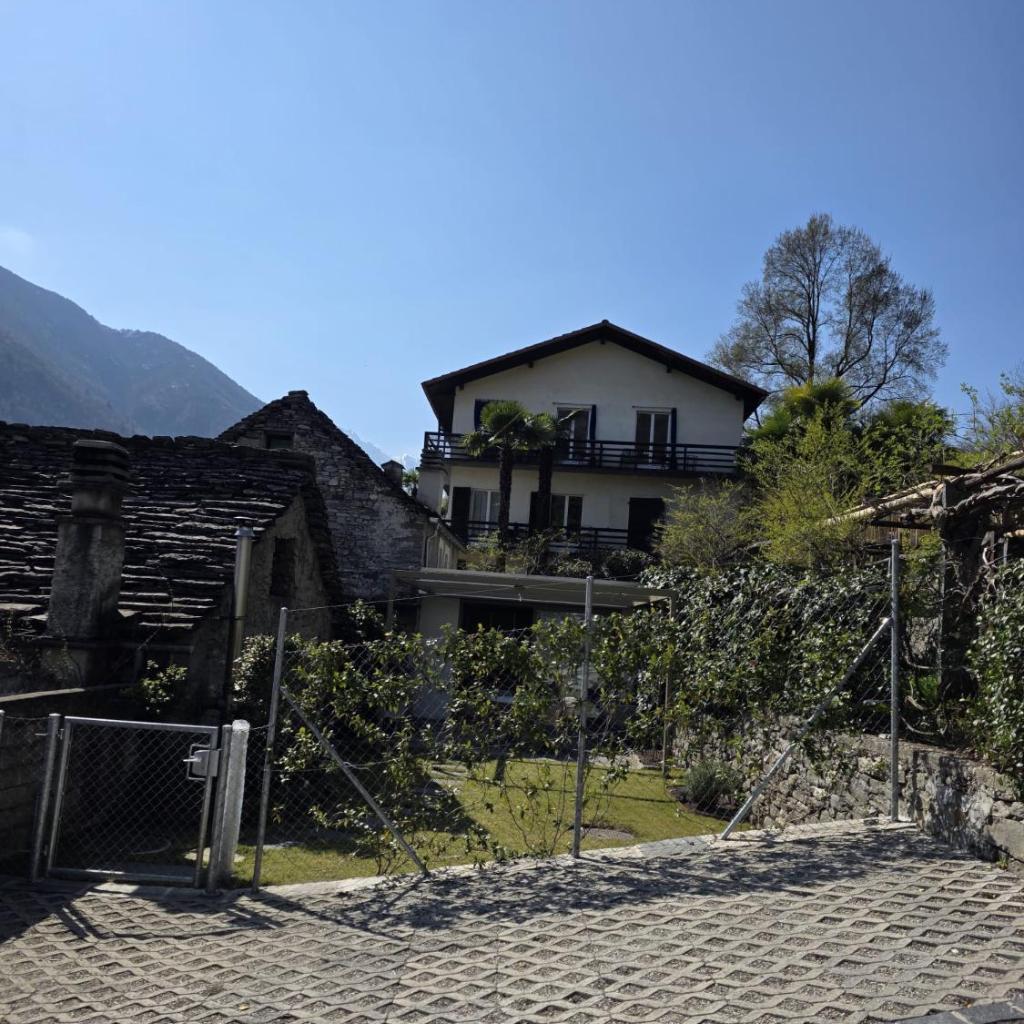 Image 84 - Cavigliano Rustico - free parking