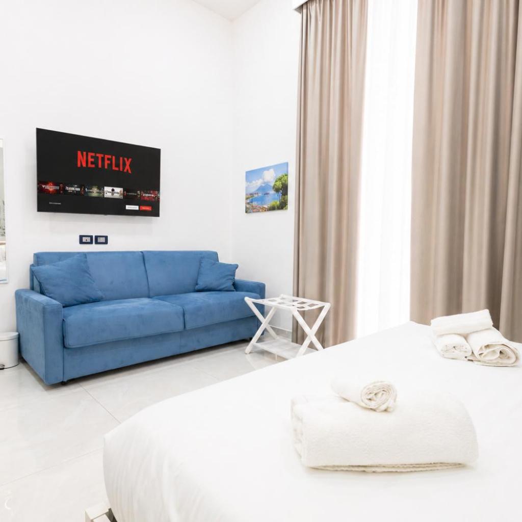 Photograph of CharmiNaples - VivimiHome