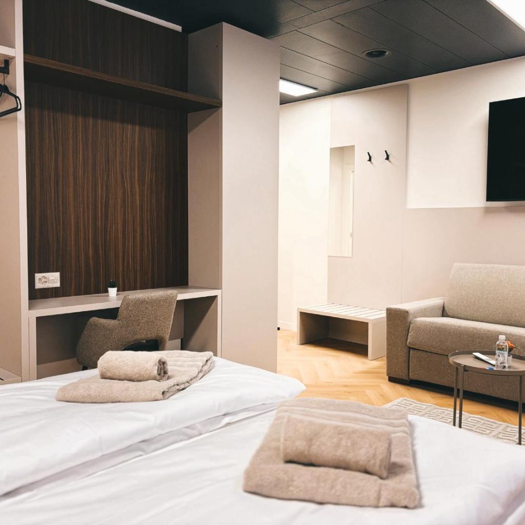 Image 31 - B-ROOMS Bleisure Hotel - Lugano district