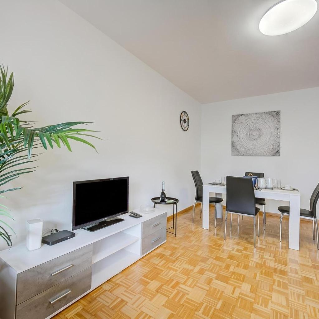 Image 10 - Top Of The Spots - Happy Rentals