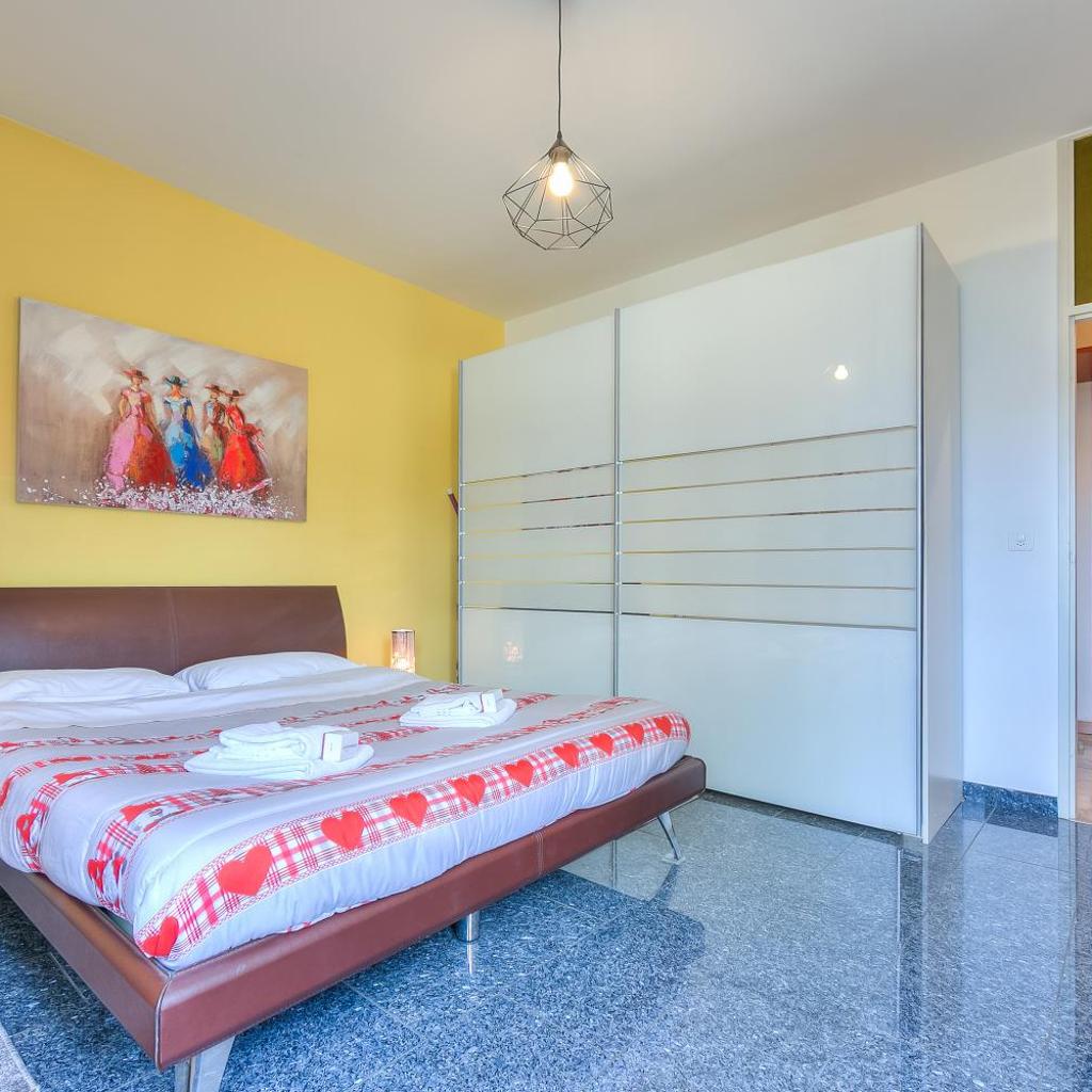 Image 14 - Top Of The Spots - Happy Rentals