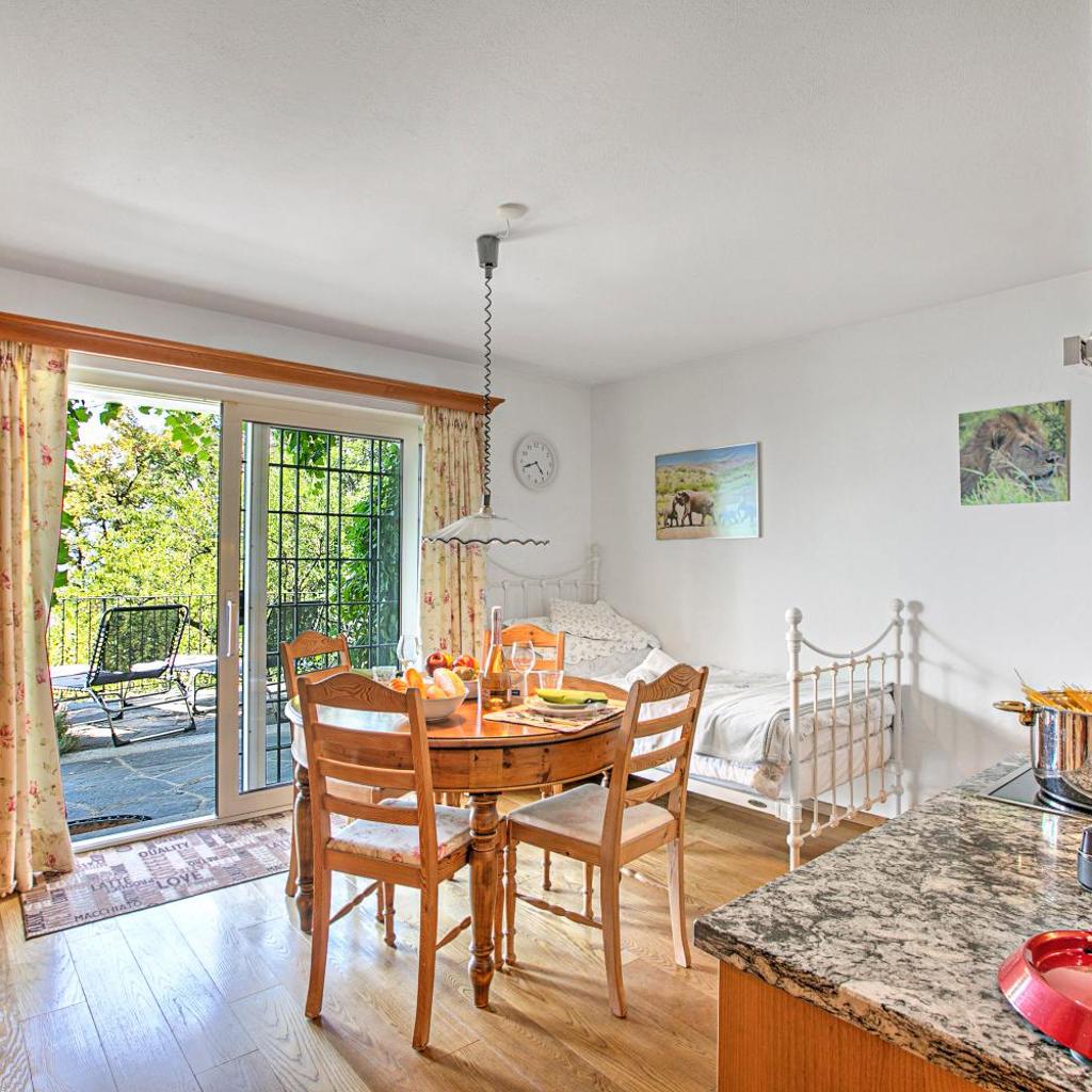 Image 2 - Locarno Area: Quiet Lake view escape 1 - Happy Rentals