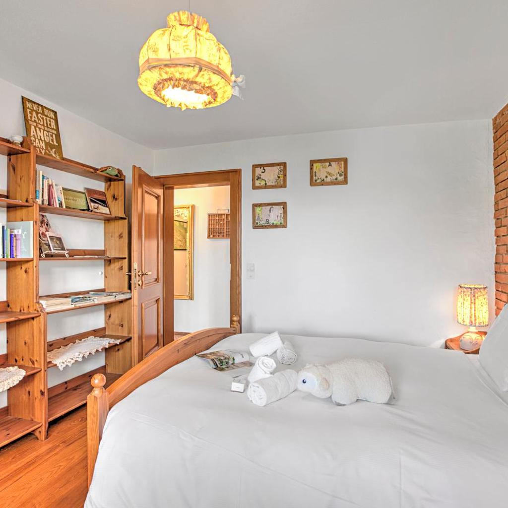 Image 13 - Locarno Area: Quiet Lake view escape 1 - Happy Rentals