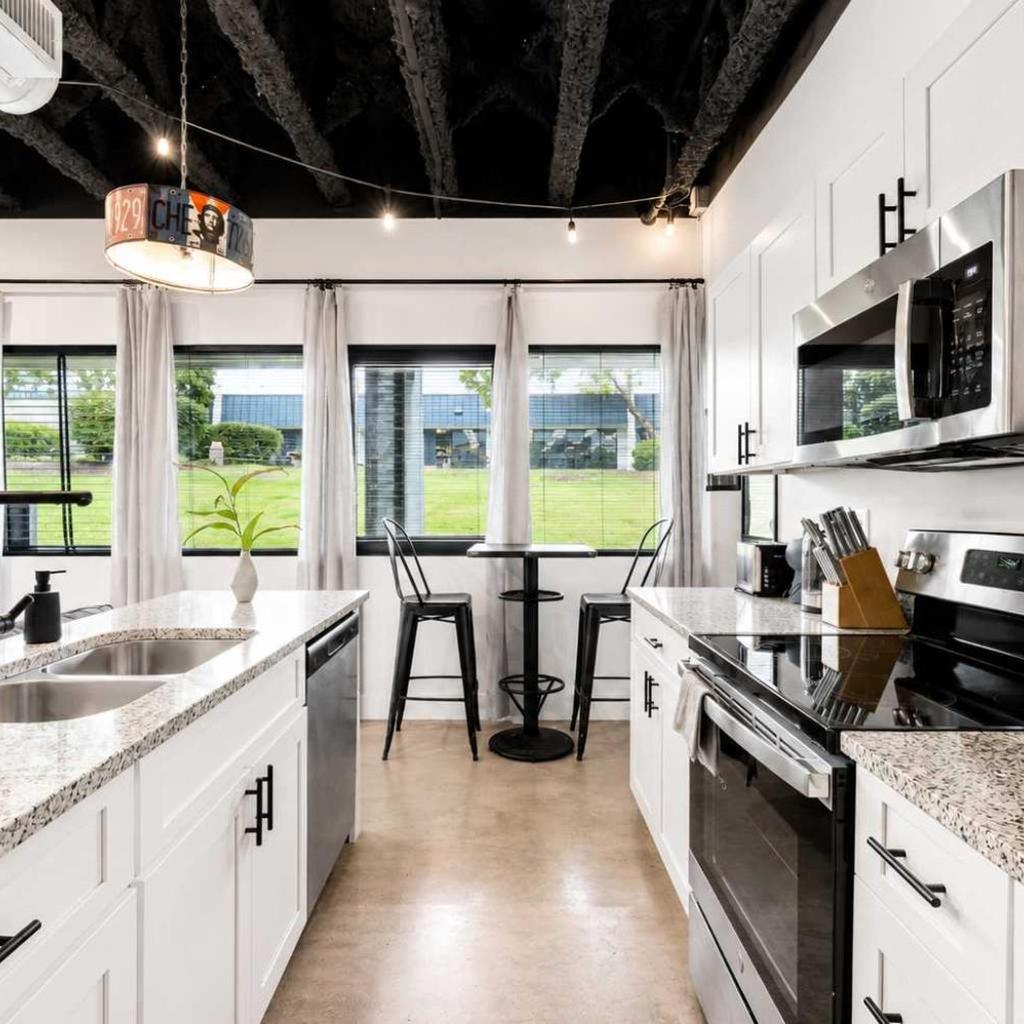 Photograph of Spacious Nashville apartment near Downtown & BNA