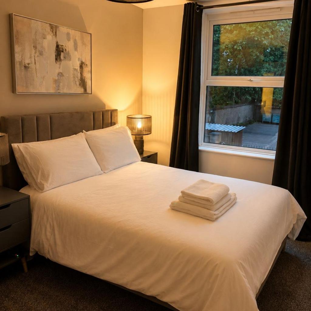 Photograph of Modern Last-Minute Escape I 1 Bedroom By Tower Bridge I Sleeps 3 I Free Wifi & Parking I Contractors I Leisure I Families